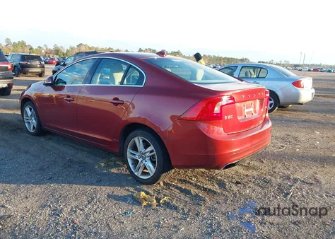 2015 Volvo S60 T5 Premier z USA, uszkodzony, nr VIN YV140MFK5F1346687